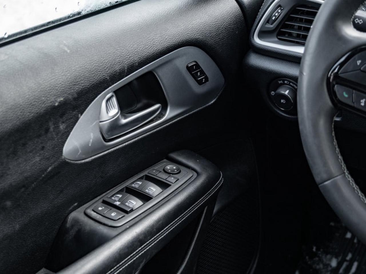 2022 Chrysler Pacifica Touring L Photo