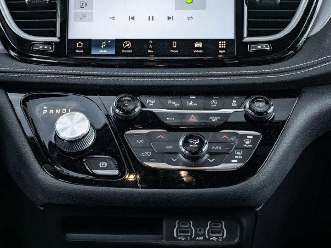 2022 Chrysler Pacifica Touring L Photo