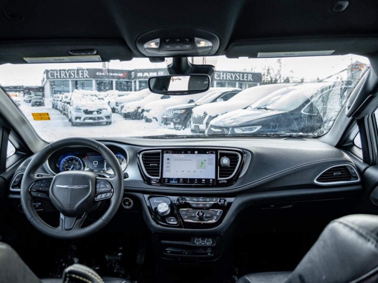 2022 Chrysler Pacifica Touring L Photo