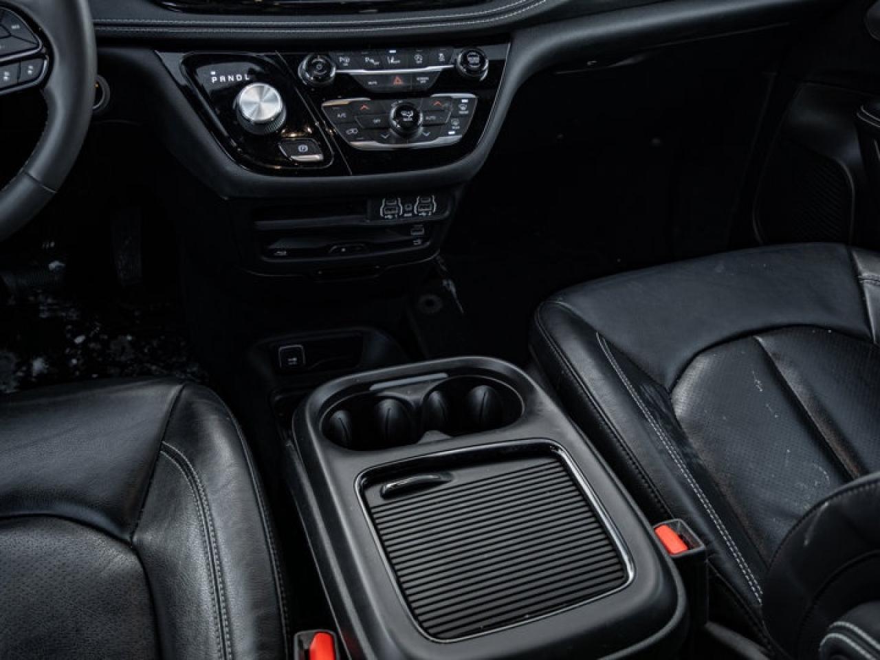 2022 Chrysler Pacifica Touring L Photo