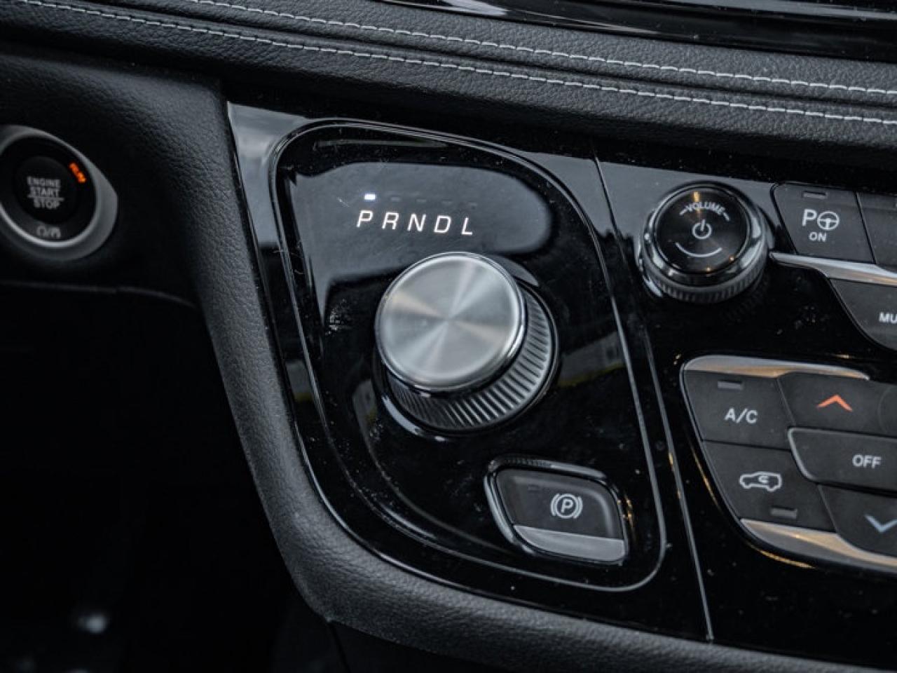 2022 Chrysler Pacifica Touring L Photo