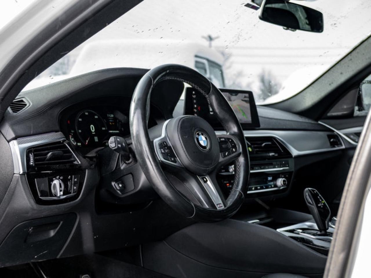 2019 BMW 5 Series M550i xDrive Photo