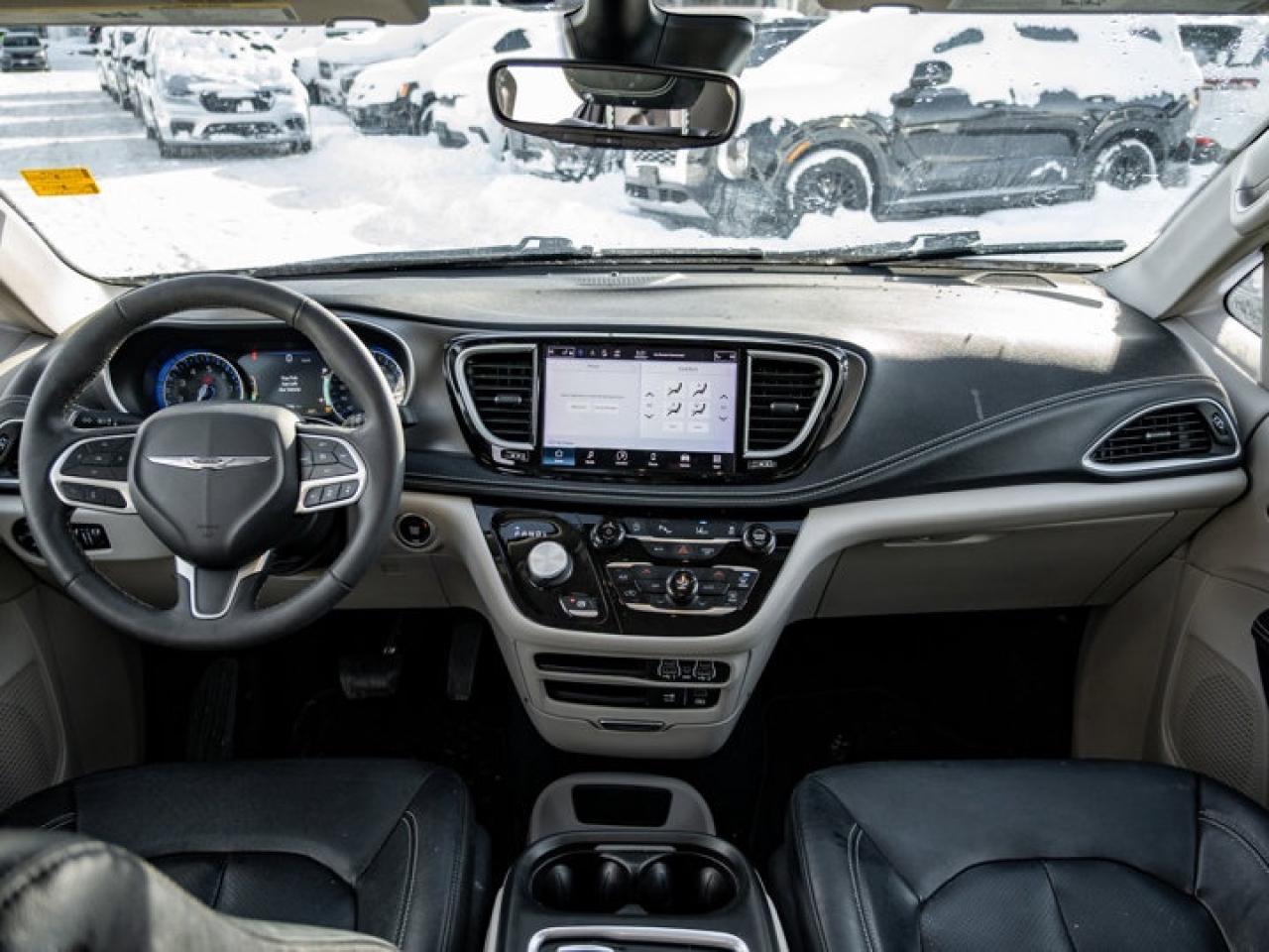 2022 Chrysler Pacifica Touring L Photo