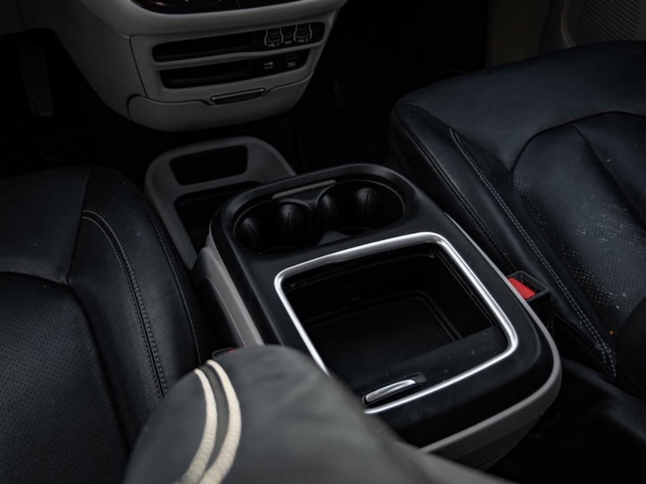 2022 Chrysler Pacifica Touring L Photo