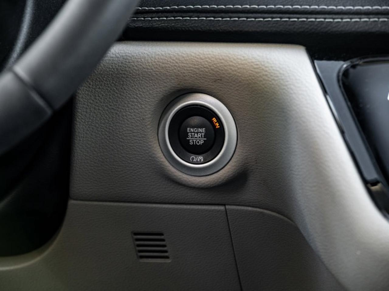 2022 Chrysler Pacifica Touring L Photo