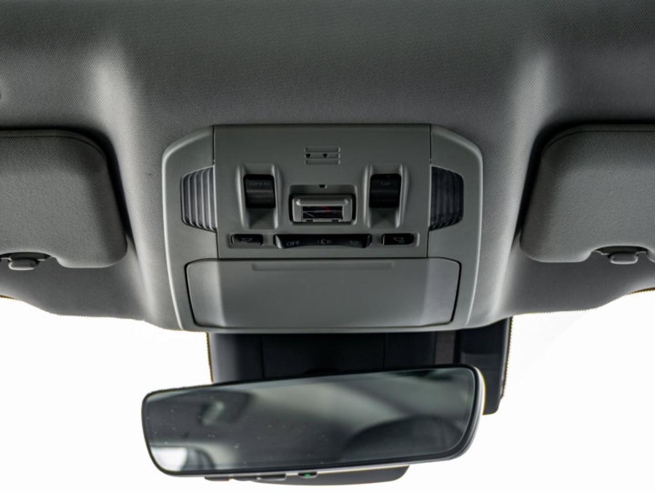 2020 Toyota Highlander HYBRID XLE Photo