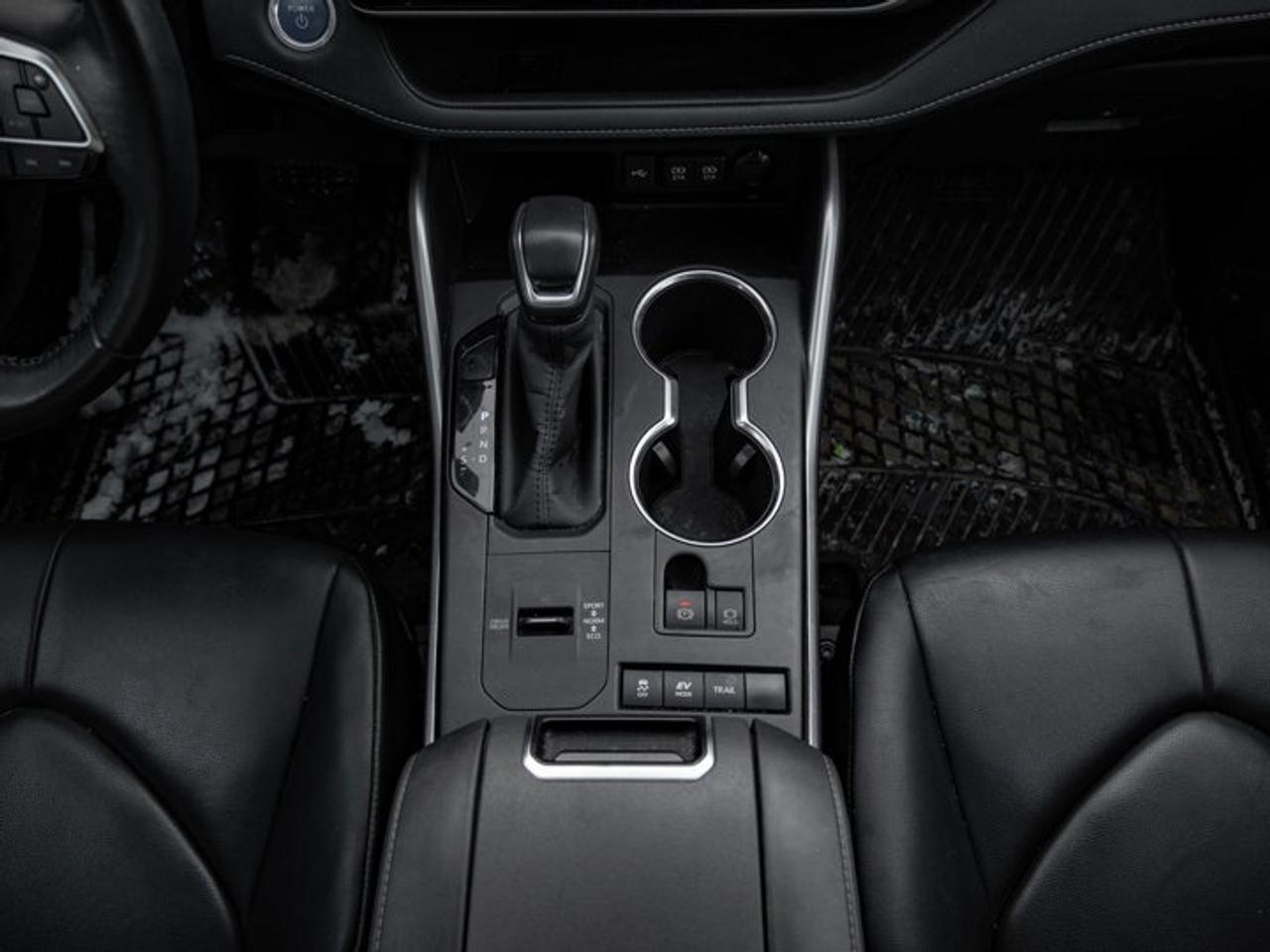 2020 Toyota Highlander HYBRID XLE Photo