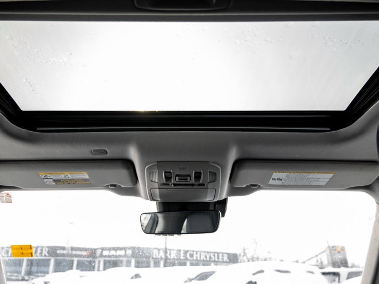 2020 Toyota Highlander HYBRID XLE Photo