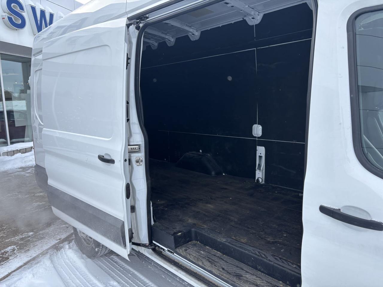 2025 Ford Transit AWD, 250, HIGH ROOF, 3.5L ENGINE, REAR CAMERA! Photo