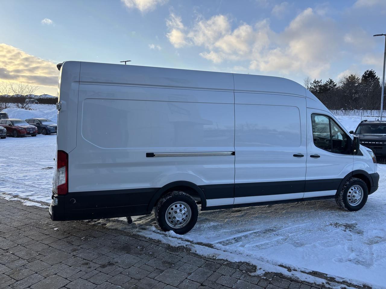 2025 Ford Transit AWD, 250, HIGH ROOF, 3.5L ENGINE, REAR CAMERA! Photo