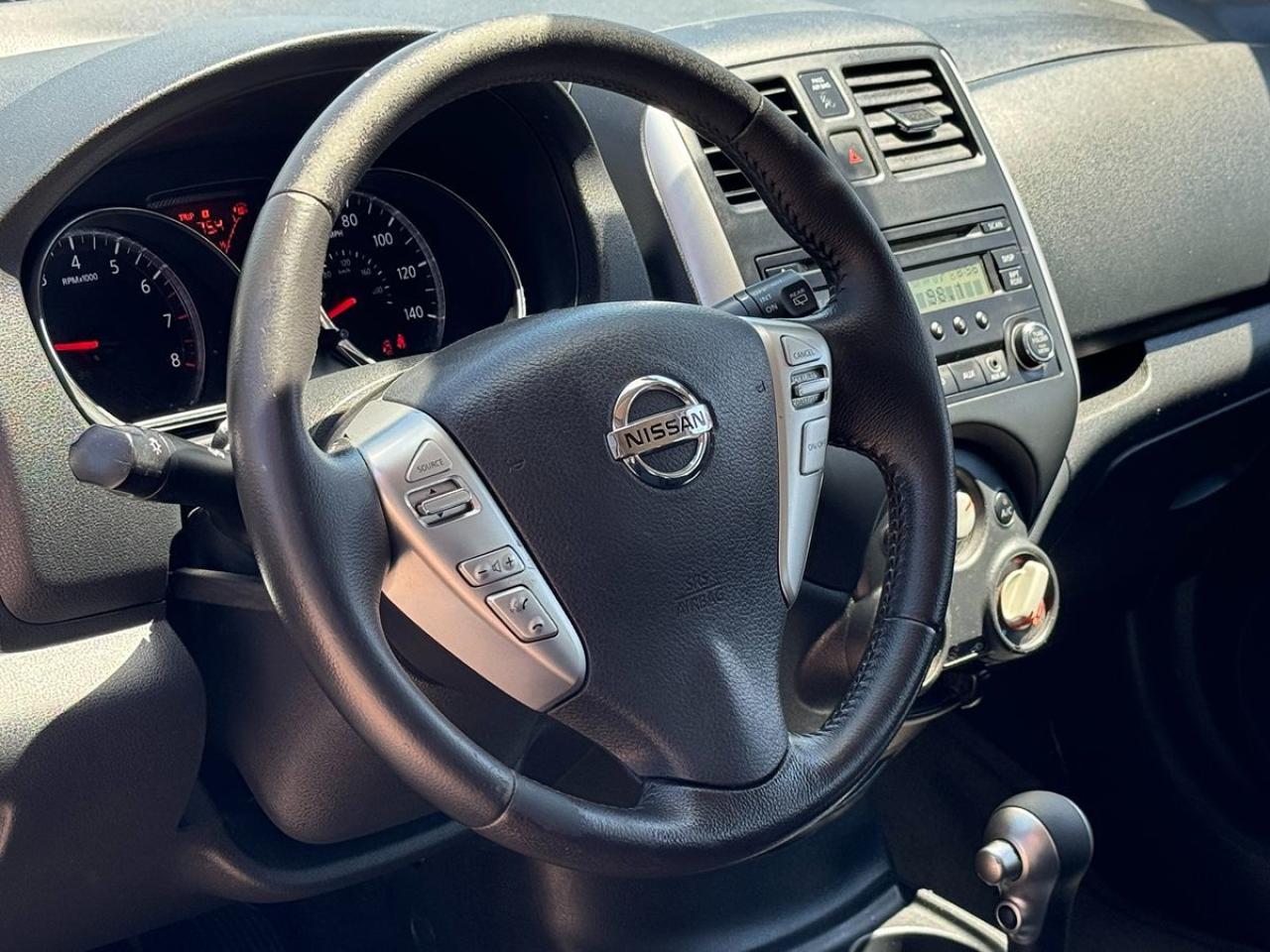 2014 Nissan Versa Note S/ SUPER LOW KM/ NO ACCIDENT / LIKE NEW / SALE / Photo2