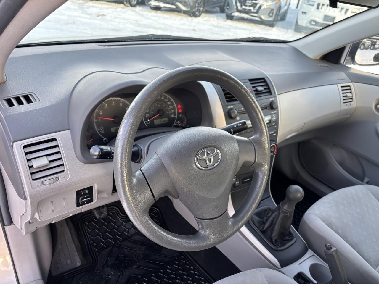 2009 Toyota Corolla CE Photo