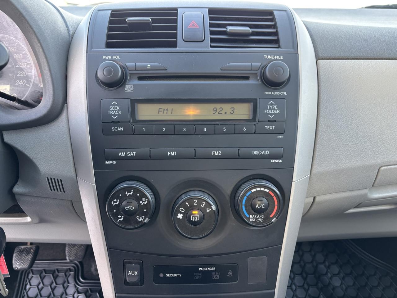 2009 Toyota Corolla CE Photo