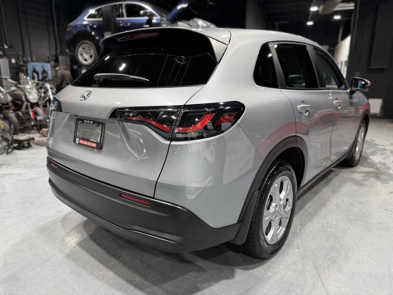 2025 Honda HR-V LX AWD LOW KMS Photo