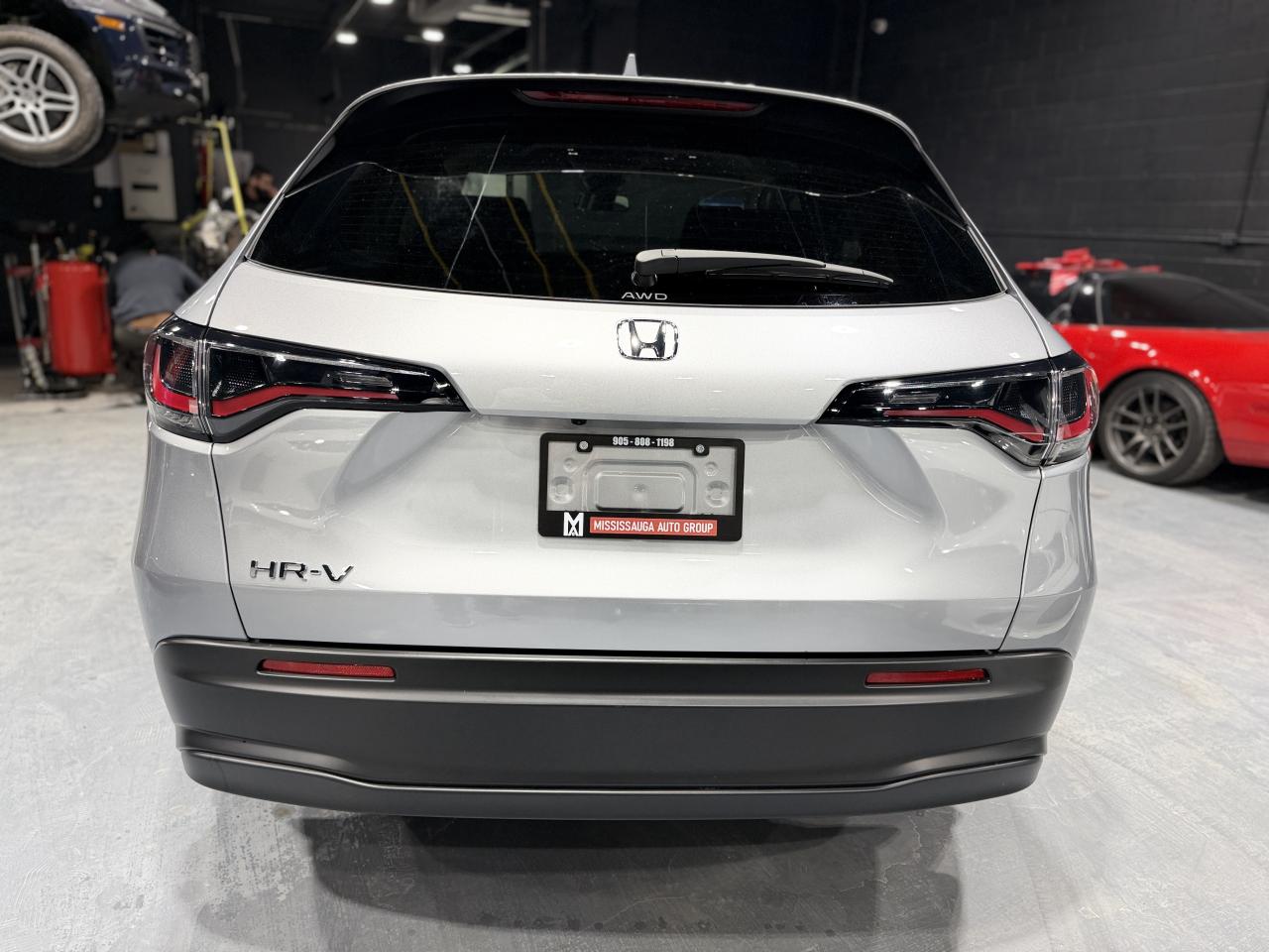 2025 Honda HR-V LX AWD LOW KMS Photo