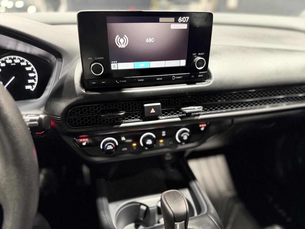 2025 Honda HR-V LX AWD LOW KMS Photo