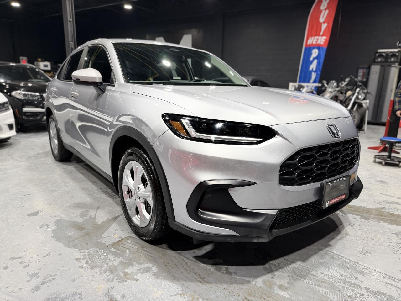 2025 Honda HR-V LX AWD LOW KMS Photo2