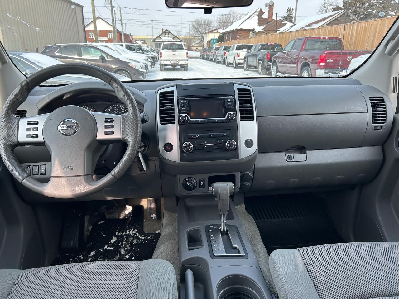 2015 Nissan Frontier SV Photo