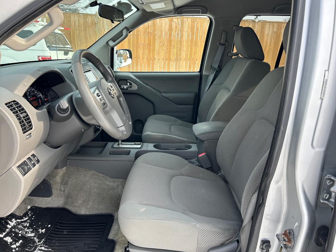 2015 Nissan Frontier SV Photo