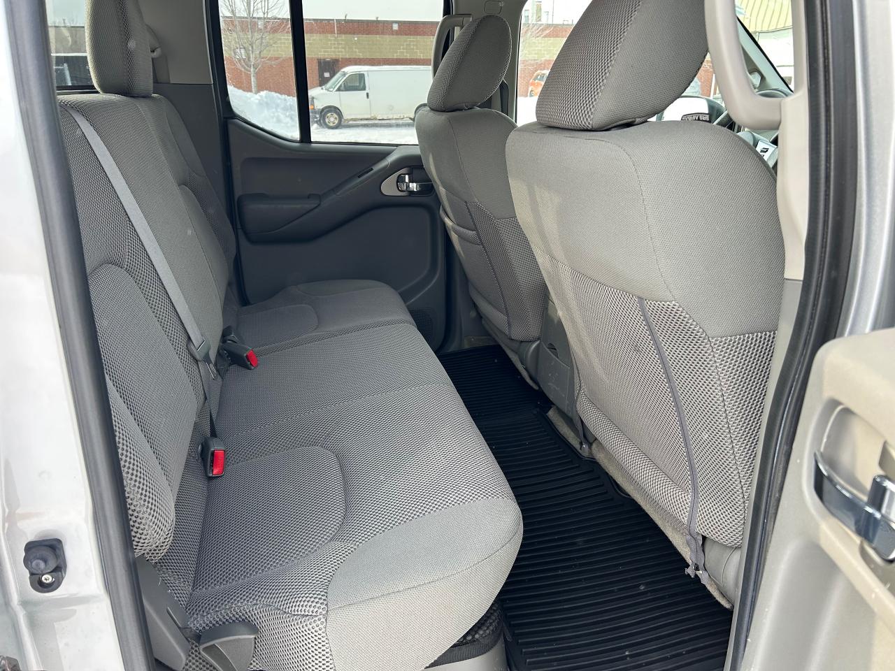 2015 Nissan Frontier SV Photo