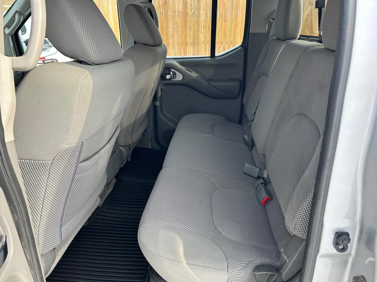 2015 Nissan Frontier SV Photo