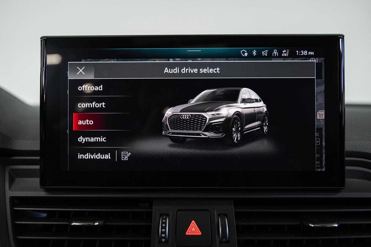 2022 Audi Q5 PROGRESSIV S-Line AWD | Nav | Panoroof | CarPlay