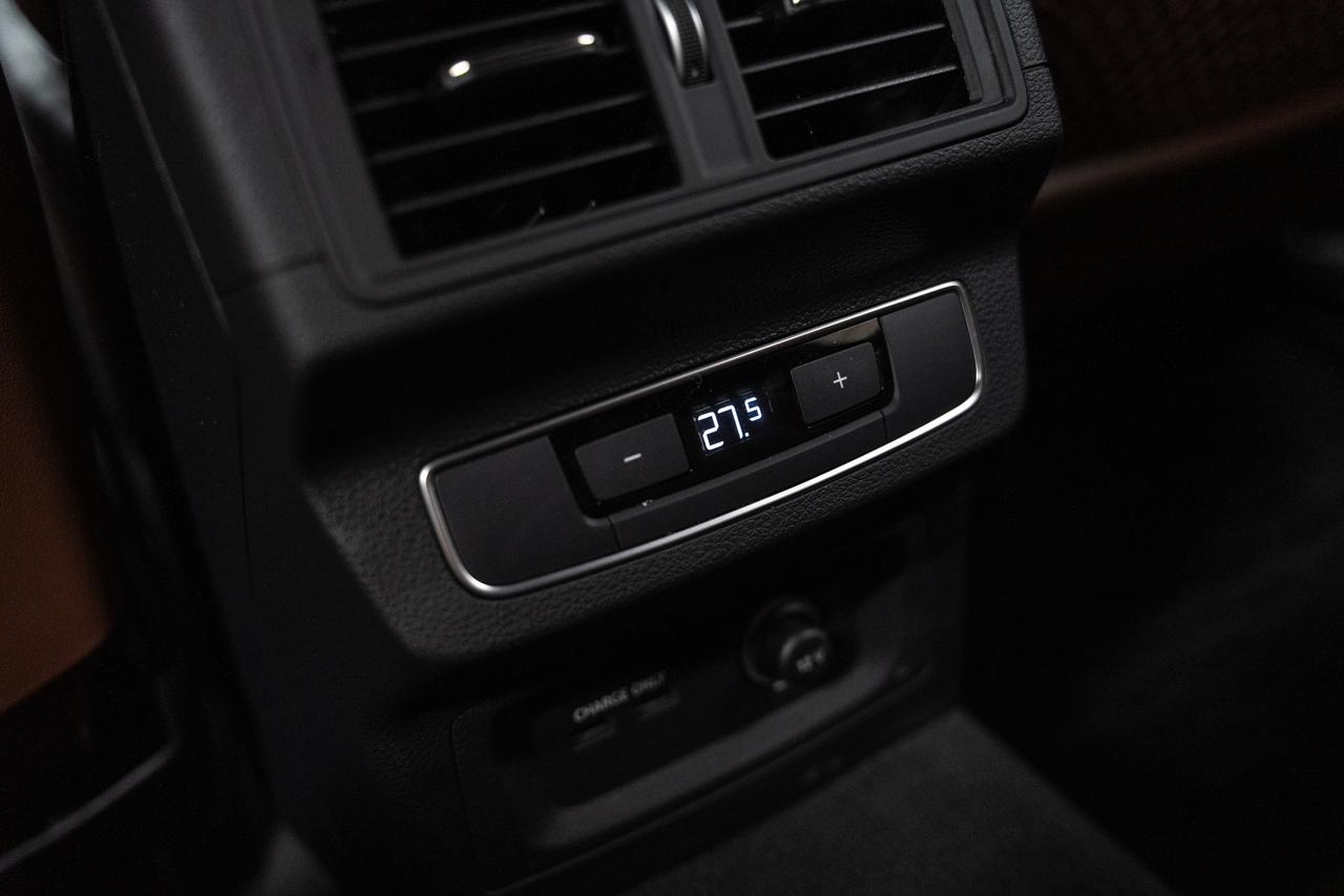 2022 Audi Q5 PROGRESSIV S-Line AWD | Nav | Panoroof | CarPlay