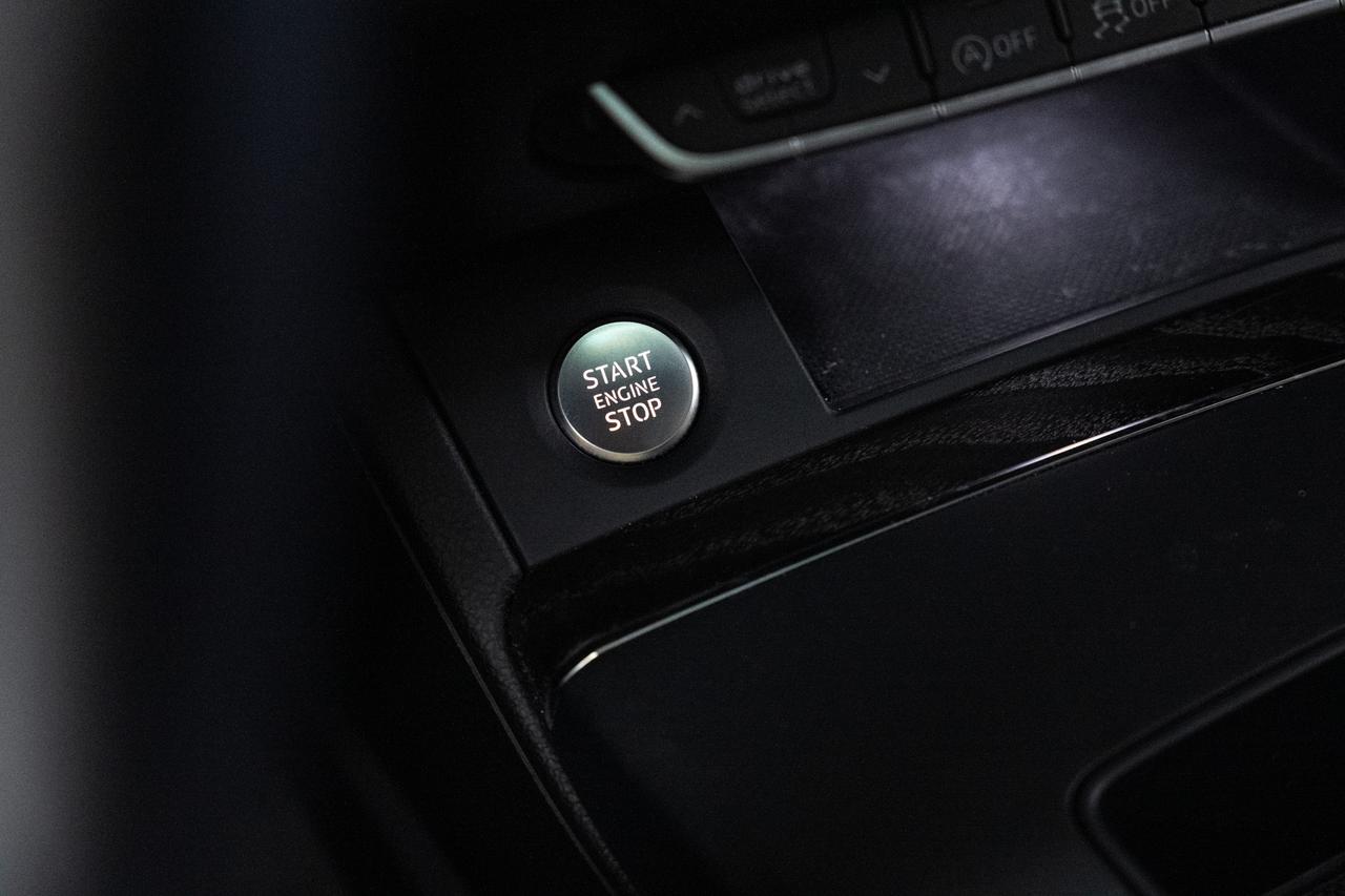 2022 Audi Q5 PROGRESSIV S-Line AWD | Nav | Panoroof | CarPlay