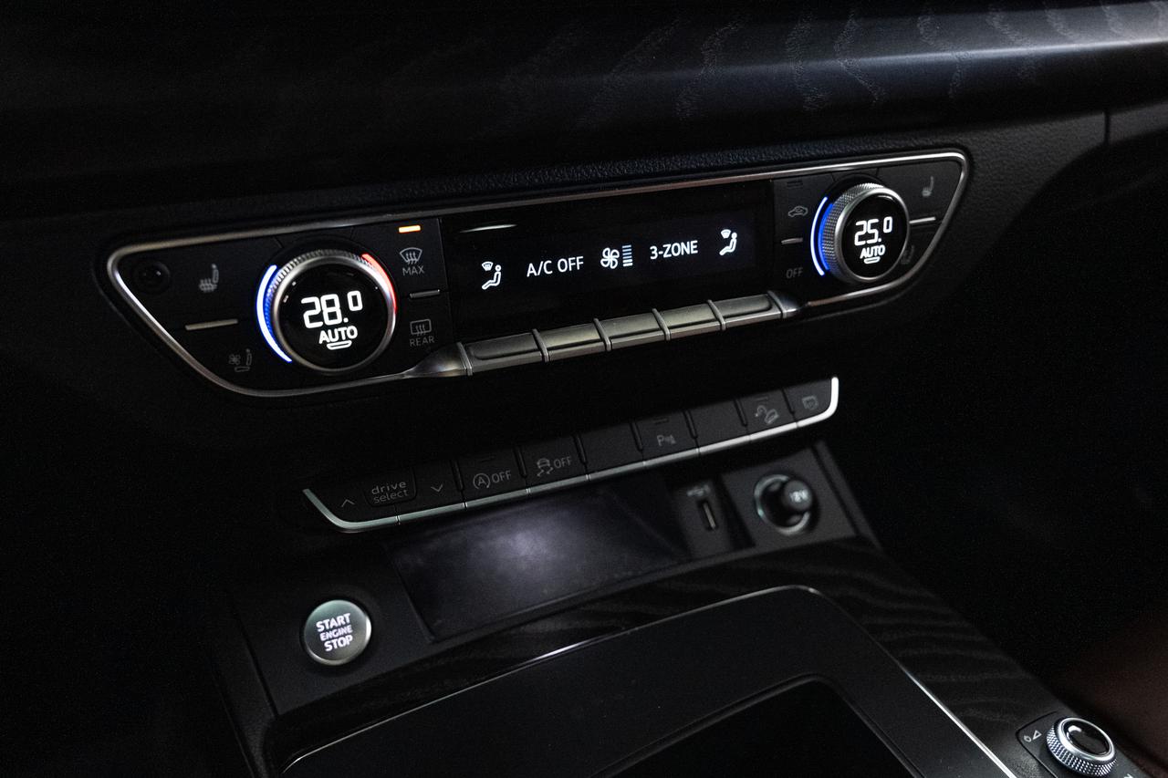 2022 Audi Q5 PROGRESSIV S-Line AWD | Nav | Panoroof | CarPlay