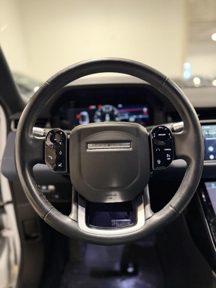 2020 Land Rover Range Rover Evoque SE | BLUE LEATHER | PANO ROOF | Photo