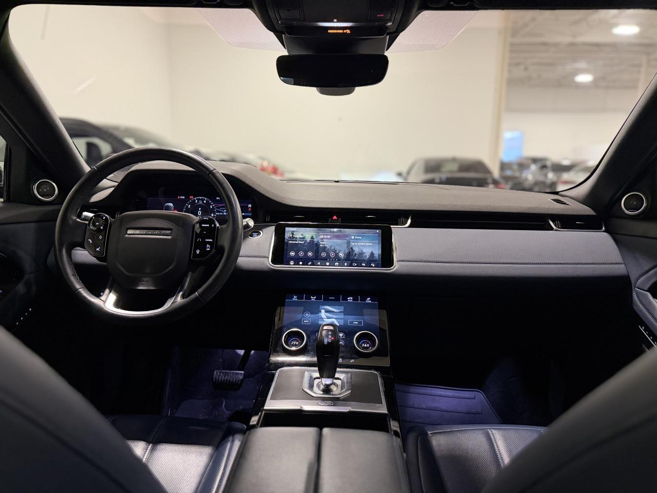 2020 Land Rover Range Rover Evoque SE | BLUE LEATHER | PANO ROOF | Photo