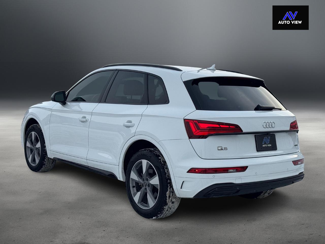2023 Audi Q5 Komfort **CLEAN CARFAX** Photo