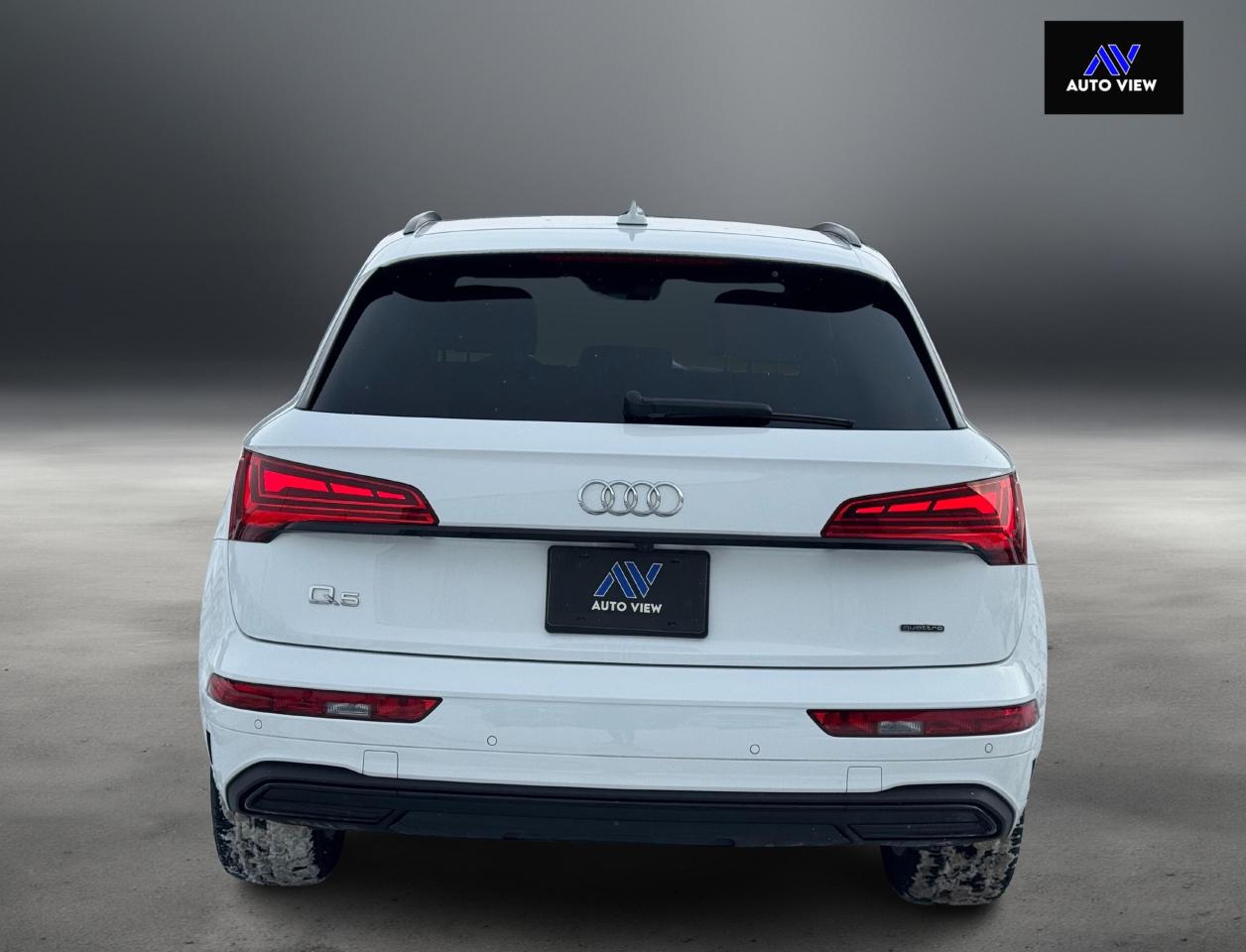 2023 Audi Q5 Komfort **CLEAN CARFAX** Photo