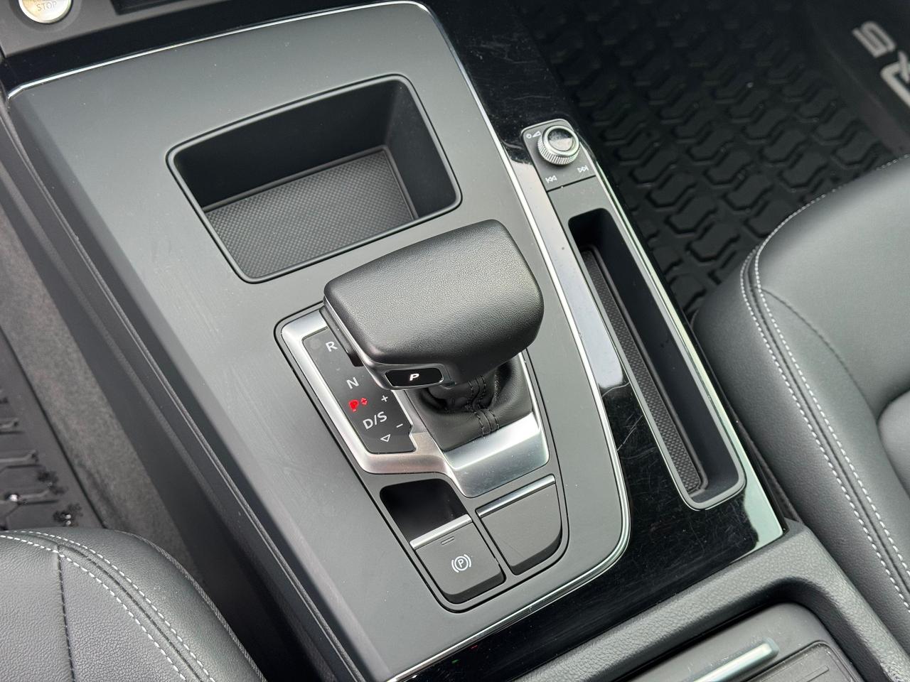 2023 Audi Q5 Komfort **CLEAN CARFAX** Photo