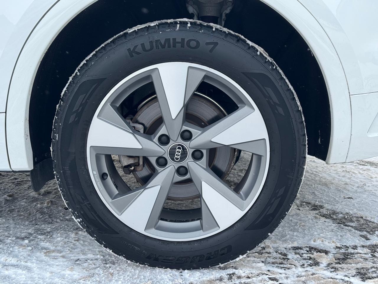 2023 Audi Q5 Komfort **CLEAN CARFAX** Photo