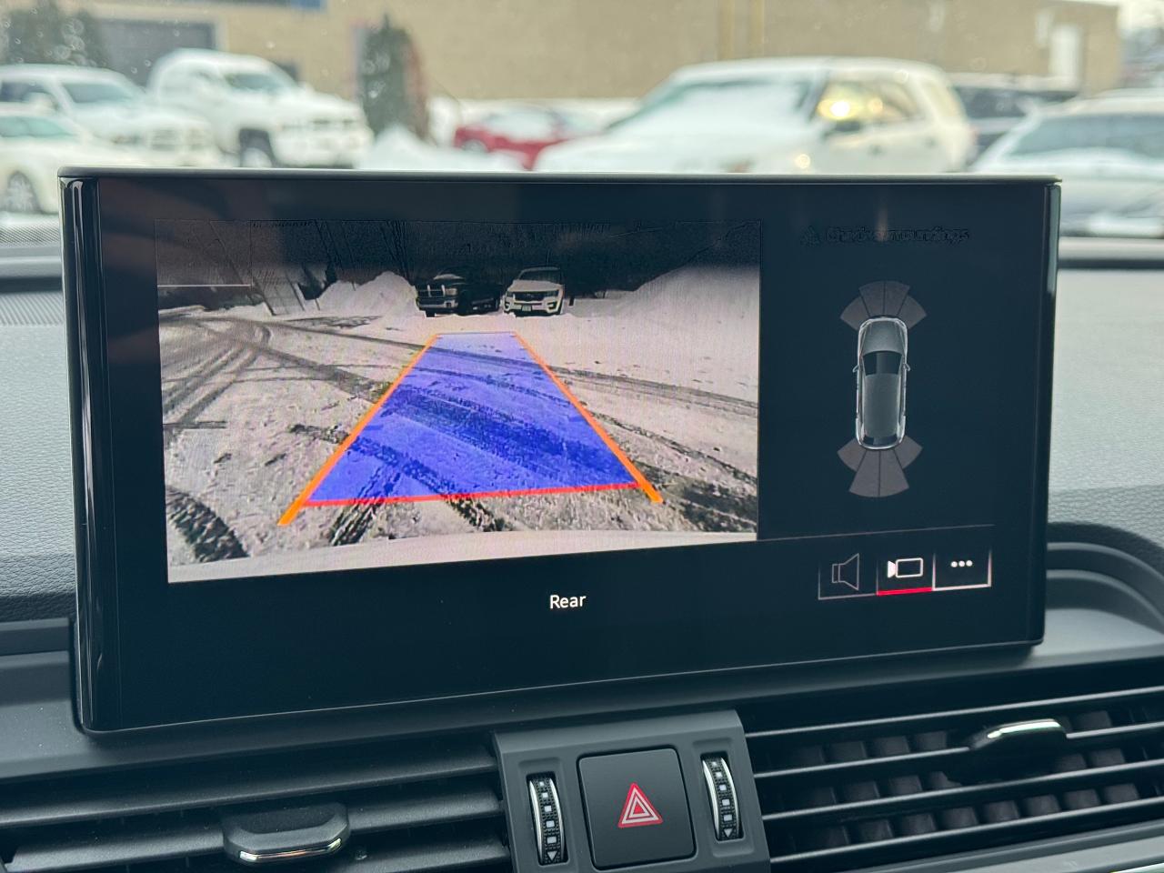 2023 Audi Q5 Komfort **CLEAN CARFAX** Photo