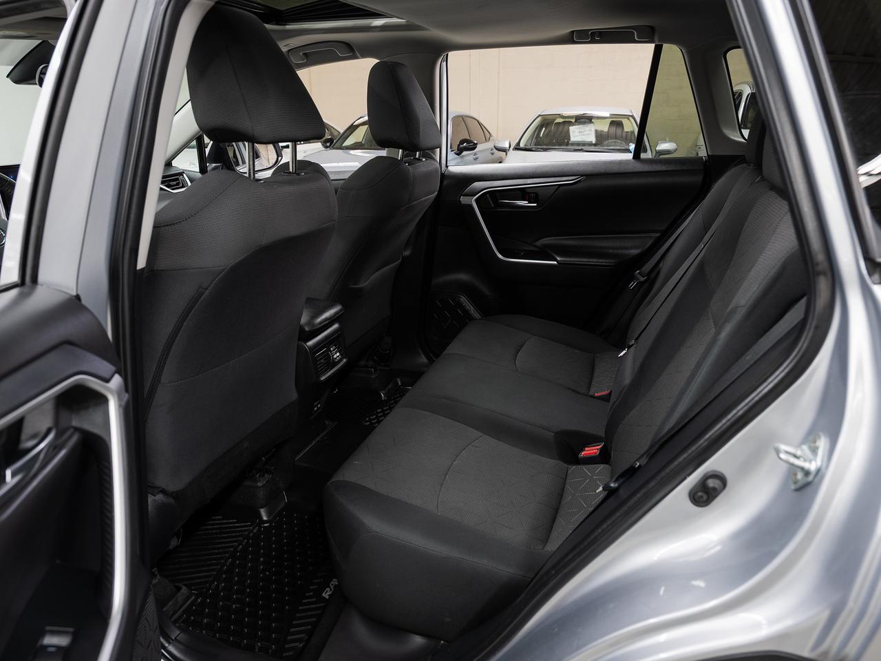 2024 Toyota RAV4 XLE AWD | Sunroof | Heated Seats | BSM | CarPlay