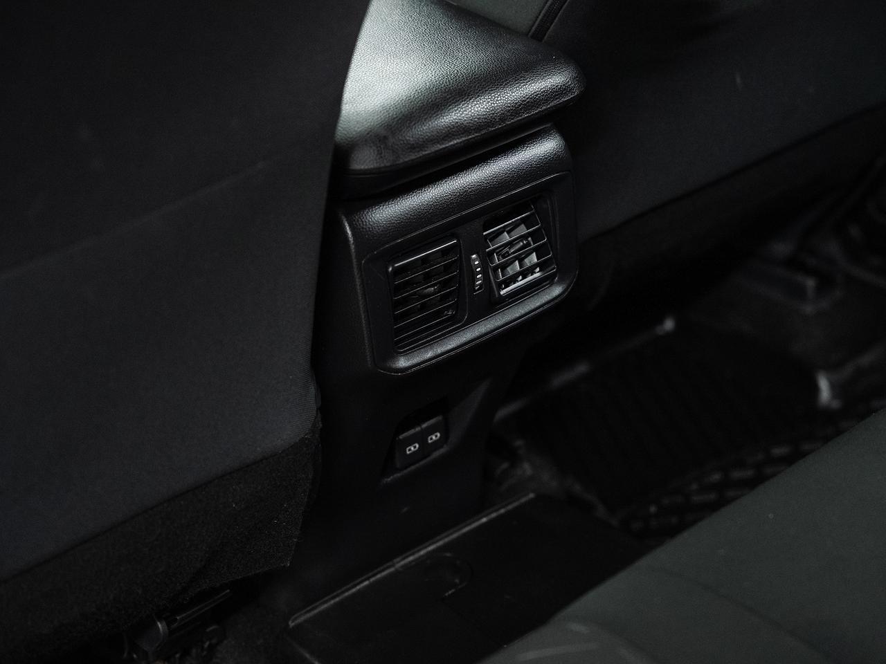 2024 Toyota RAV4 XLE AWD | Sunroof | Heated Seats | BSM | CarPlay