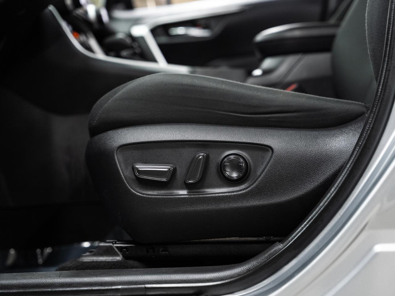 2024 Toyota RAV4 XLE AWD | Sunroof | Heated Seats | BSM | CarPlay