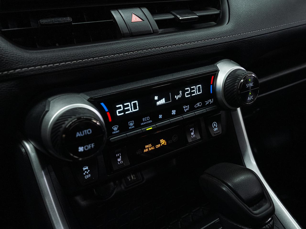 2024 Toyota RAV4 XLE AWD | Sunroof | Heated Seats | BSM | CarPlay Photo