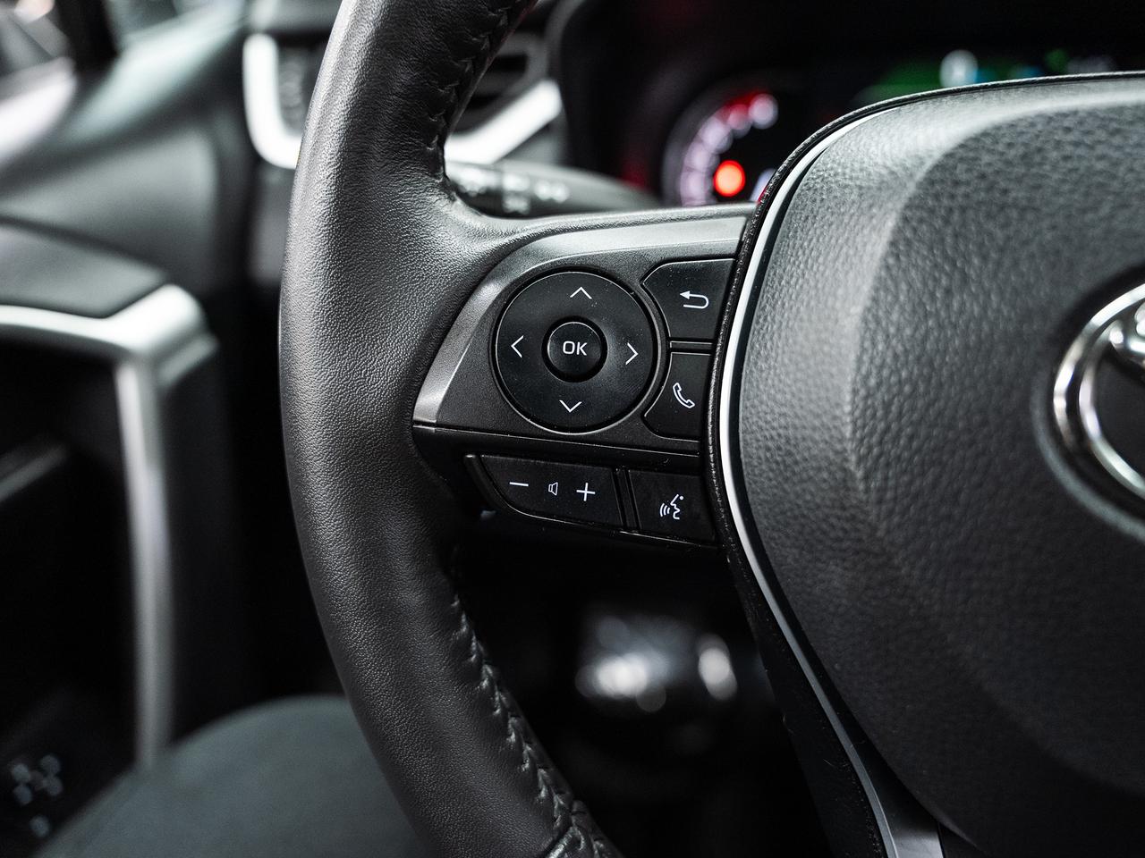 2024 Toyota RAV4 XLE AWD | Sunroof | Heated Seats | BSM | CarPlay