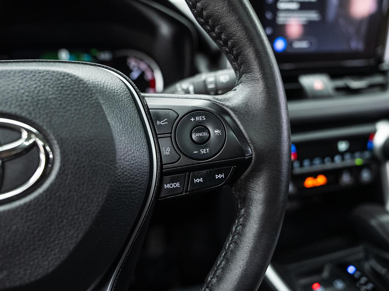 2024 Toyota RAV4 XLE AWD | Sunroof | Heated Seats | BSM | CarPlay