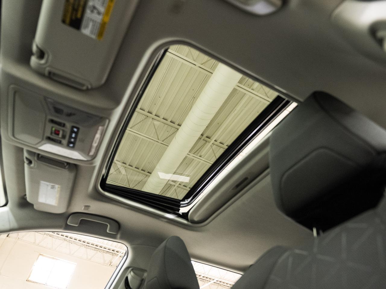 2024 Toyota RAV4 XLE AWD | Sunroof | Heated Seats | BSM | CarPlay