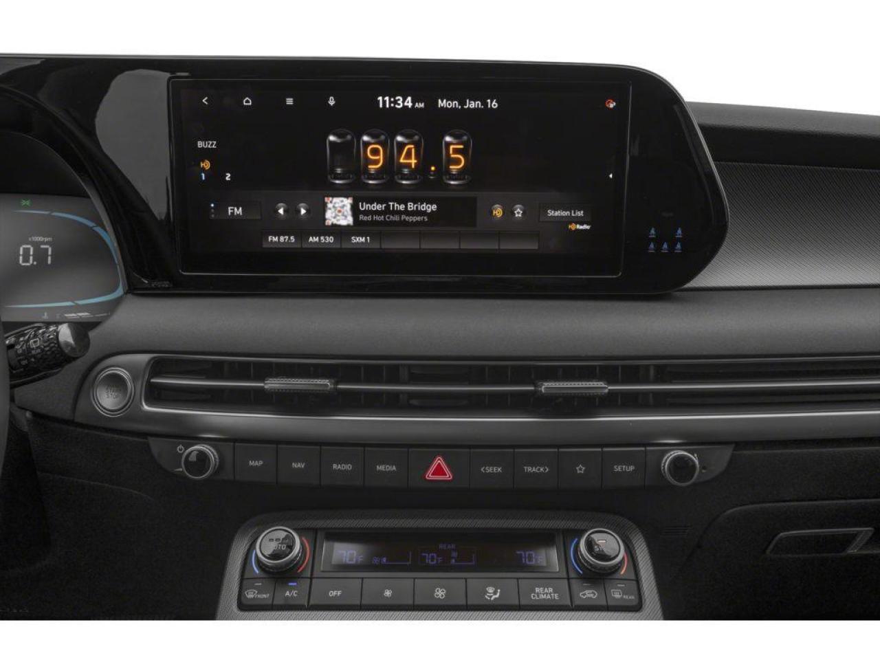 2025 Hyundai PALISADE Urban 8 Passenger Photo