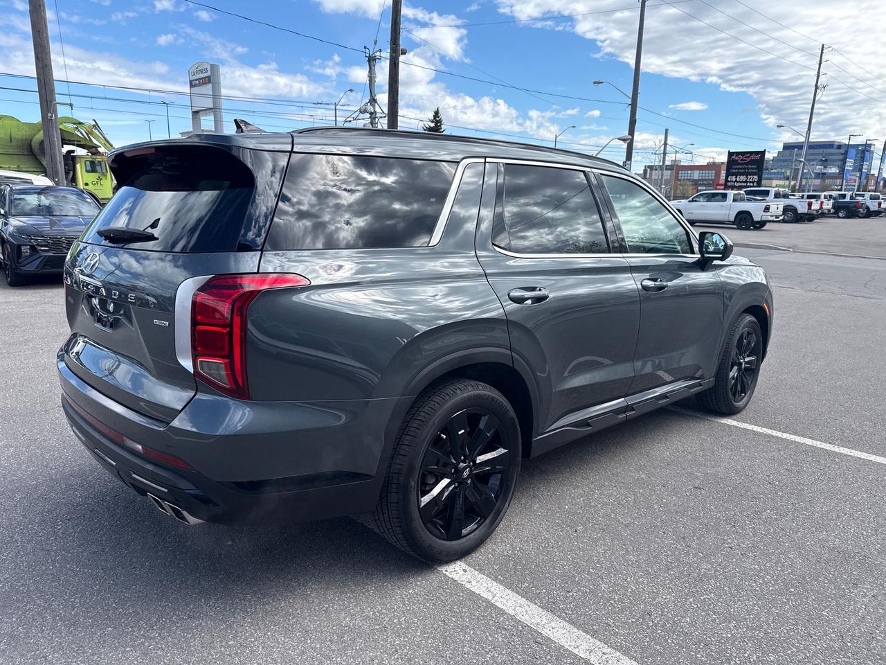 2025 Hyundai PALISADE Urban 8 Passenger Photo
