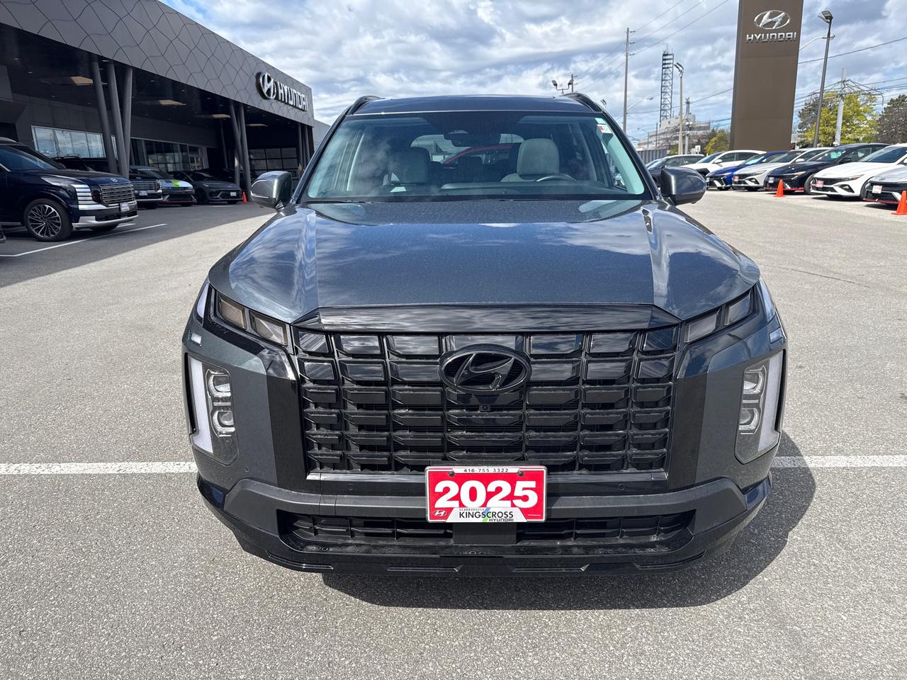 2025 Hyundai PALISADE Urban 8 Passenger Photo