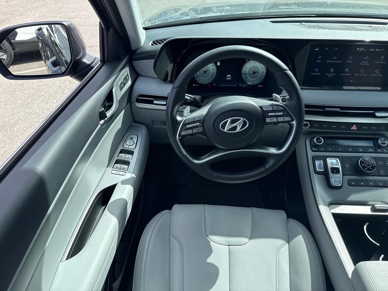 2025 Hyundai PALISADE Urban 8 Passenger Photo