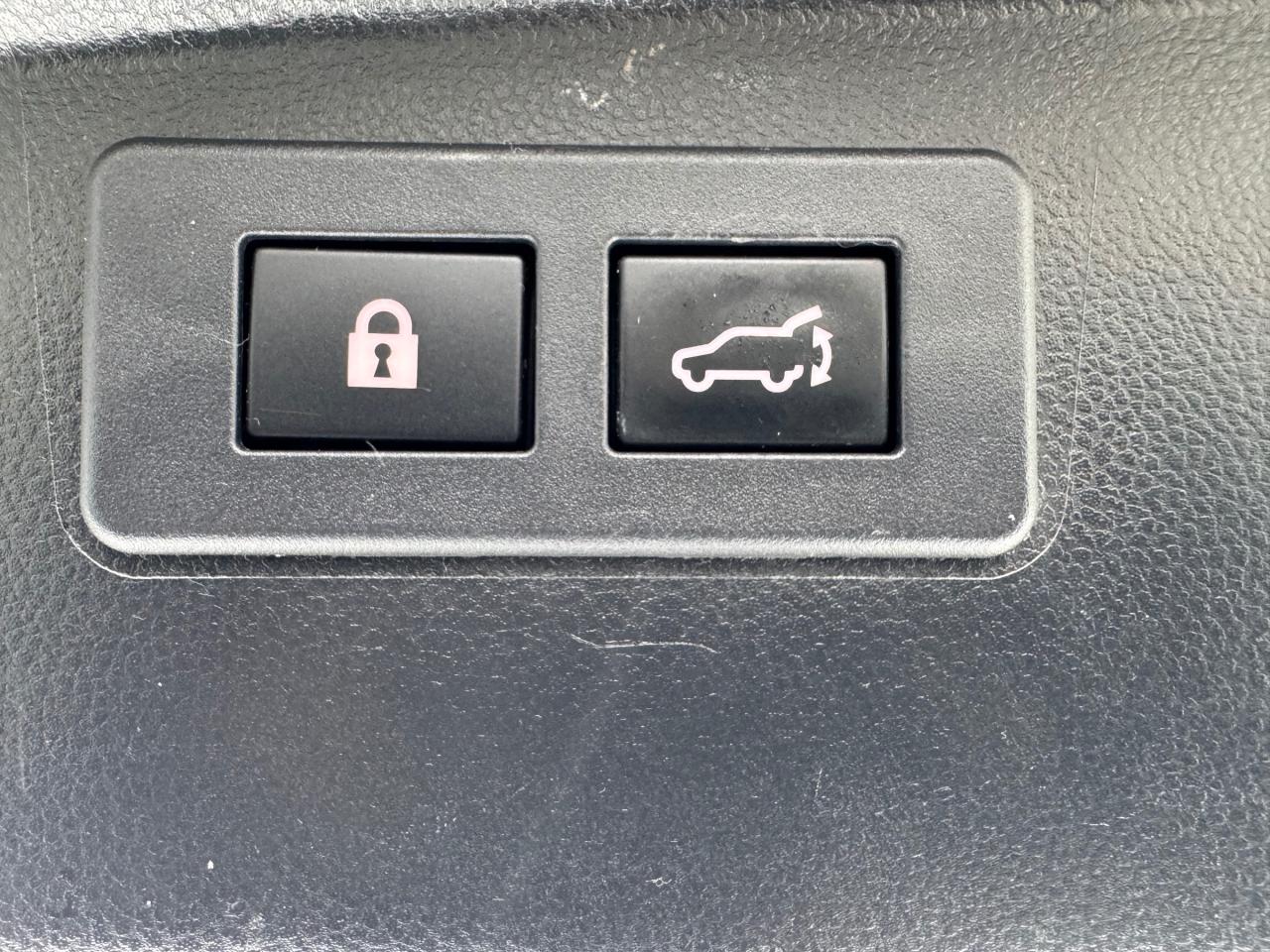 2020 Subaru Outback Touring Eyesight | Sunroof | Heated Seats | Backup Camera Photo