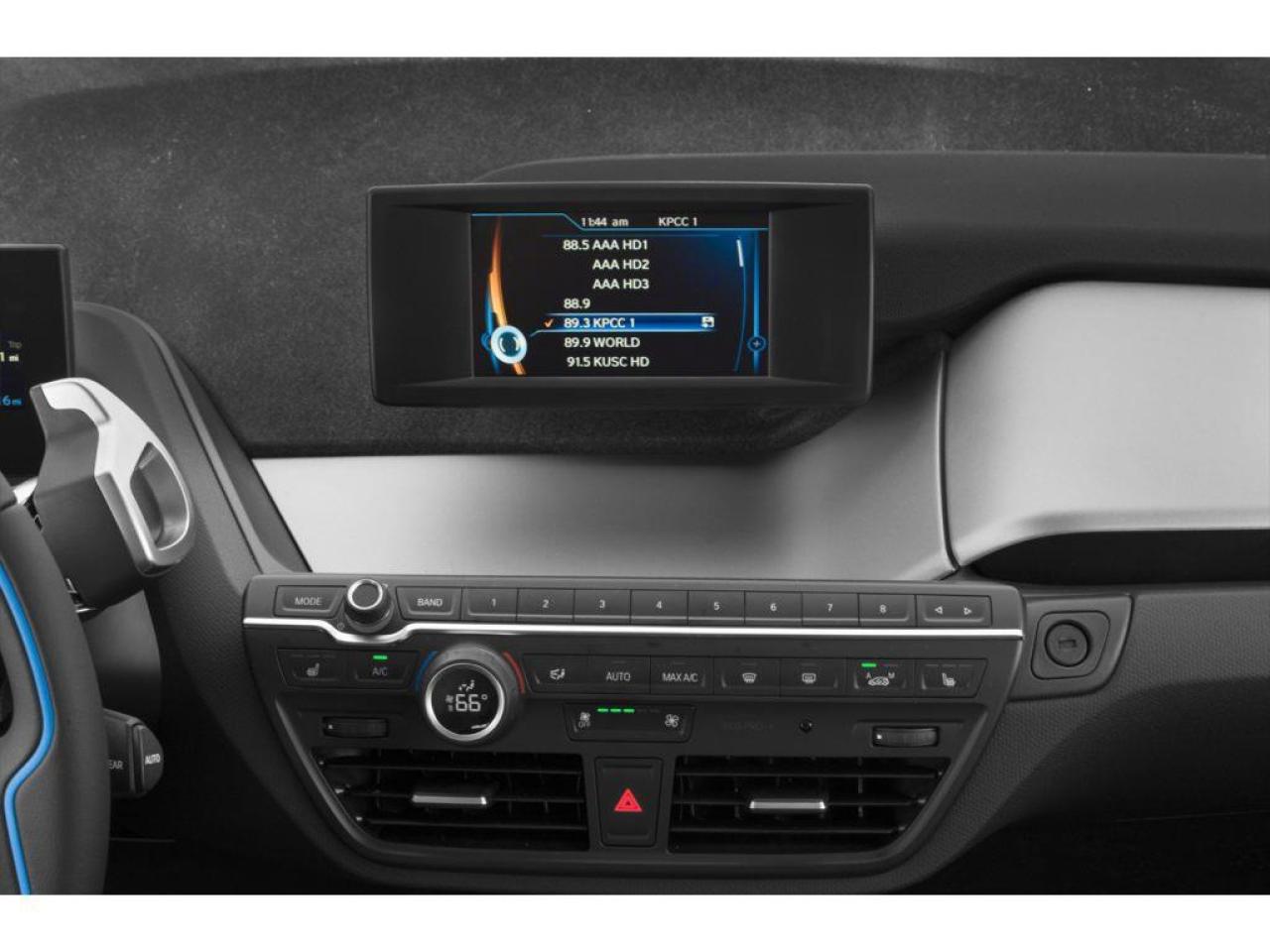 2019 BMW i3 w/Range Extender Roof | Apple Car Play | Electric | Save on Gas | Photo