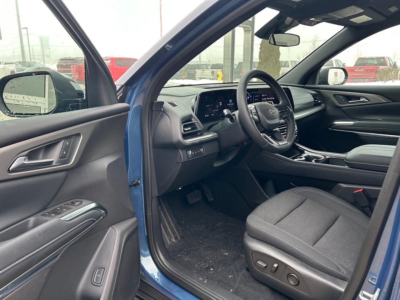 2026 Chevrolet Traverse LT Photo